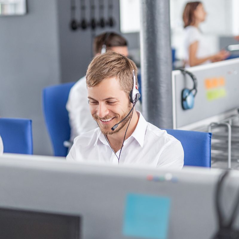 contact-centre-worker